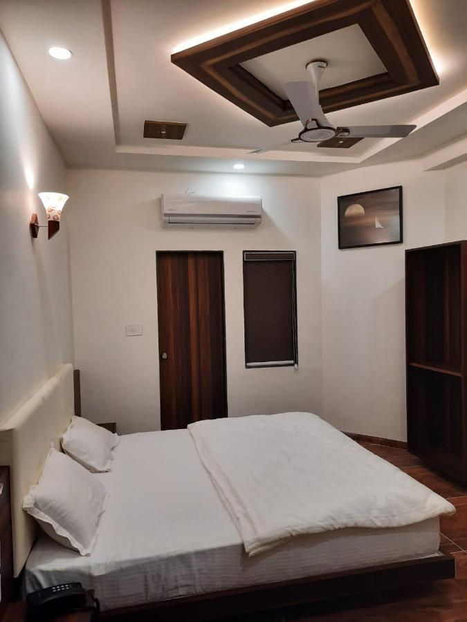 Hotel The Grand Shiva Gondal Экстерьер фото