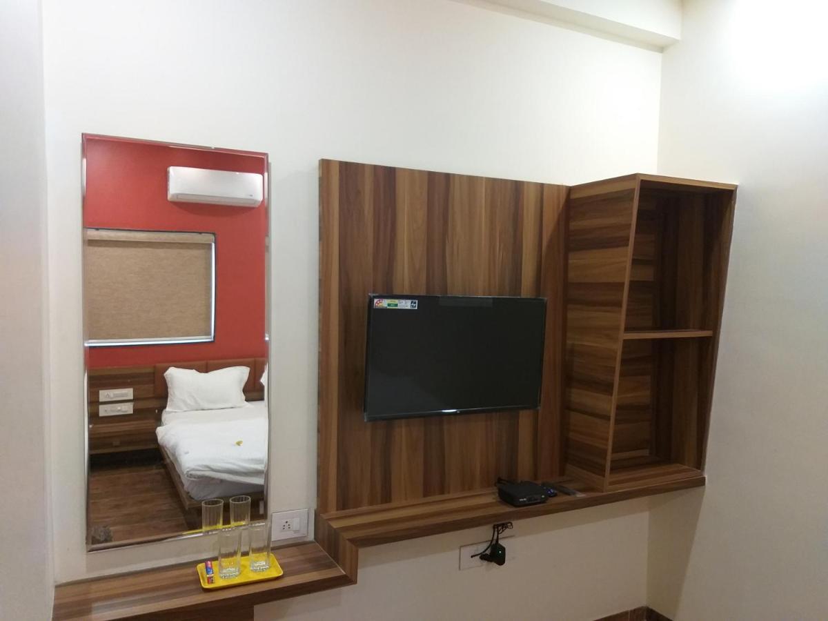 Hotel The Grand Shiva Gondal Экстерьер фото