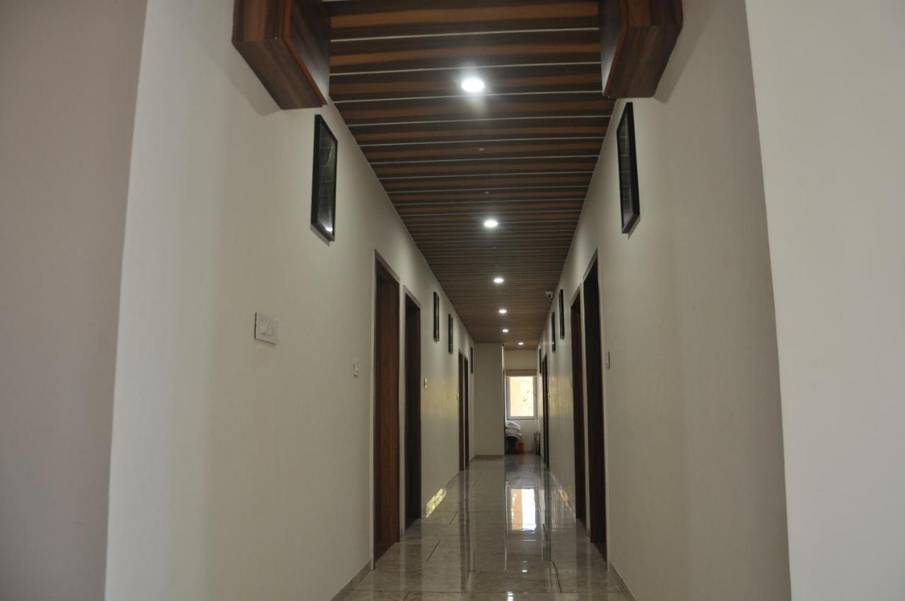 Hotel The Grand Shiva Gondal Экстерьер фото